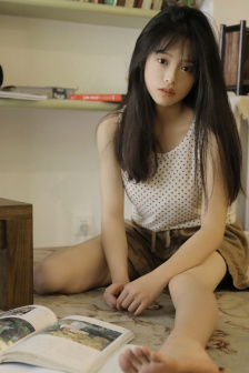 有奶水的少妇喂奶直播